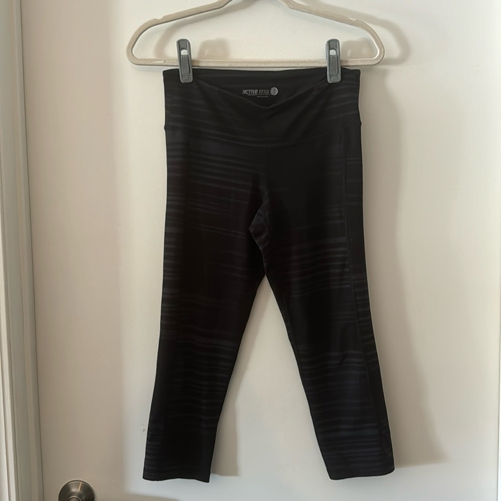 Old Navy Active Cropped Leggings